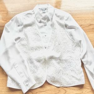 White Ship N’ Shore blouse with lace vest